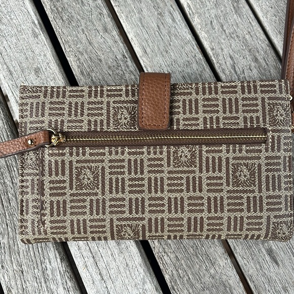 Anne Klein Bags | Tile Lion Logo Wristlet With Horse Bit Anne Klein *NWOT - Picture 5 of 12